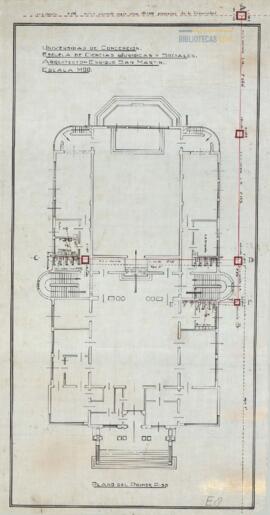 Plano con información sobre aguas del primer piso del edificio de la Escuela de Ciencias Jurídicas y Sociales.